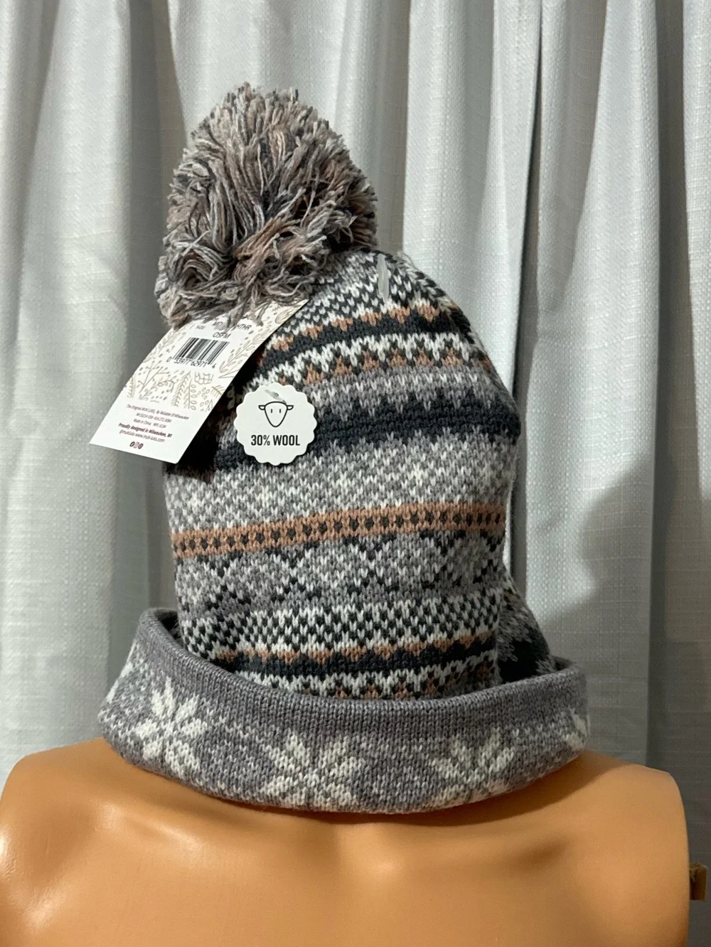 Great MukLuks print women one size Pom Pom warm cozy hat new